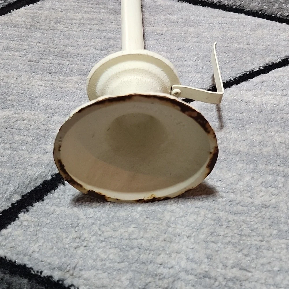 ANTIQUE WHITE 2001 CAST IRON 